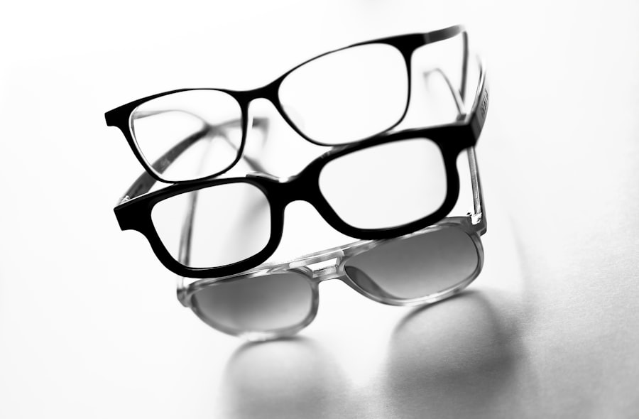 Photo Progressive Lenses vs Bifocals